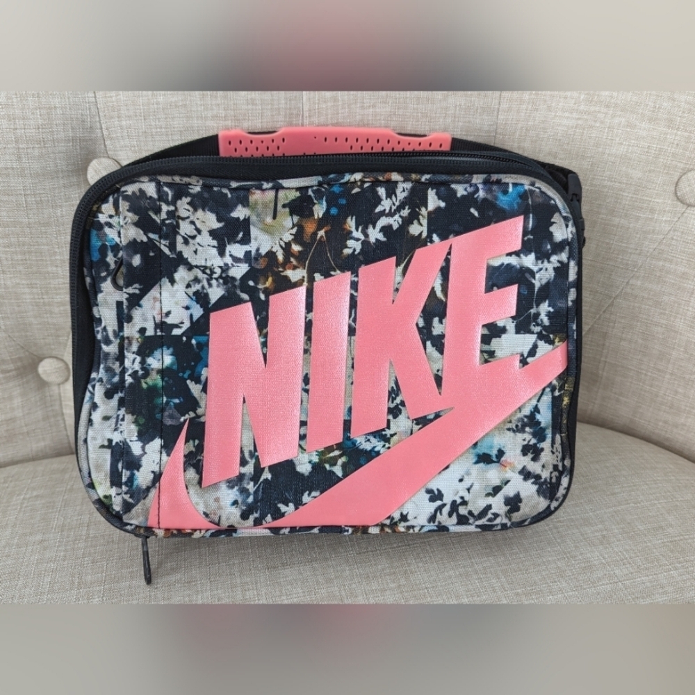 NIKE Lunch Box  Insulated With Hard Shell
